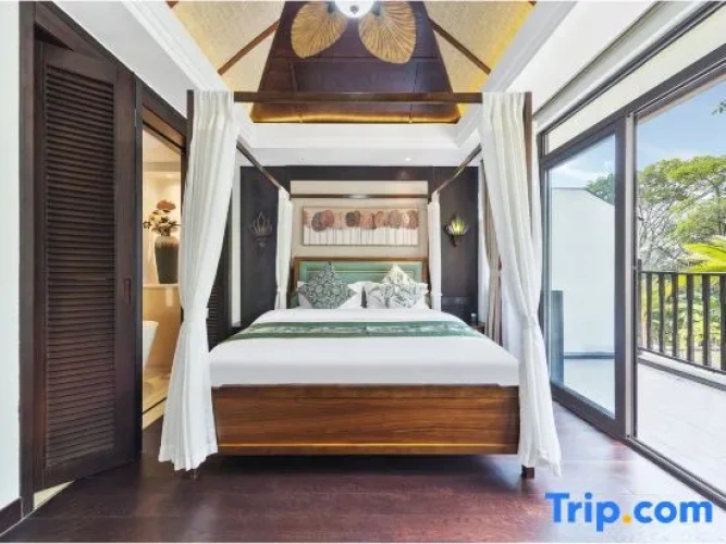 Double Duplex Villa with courtyard view