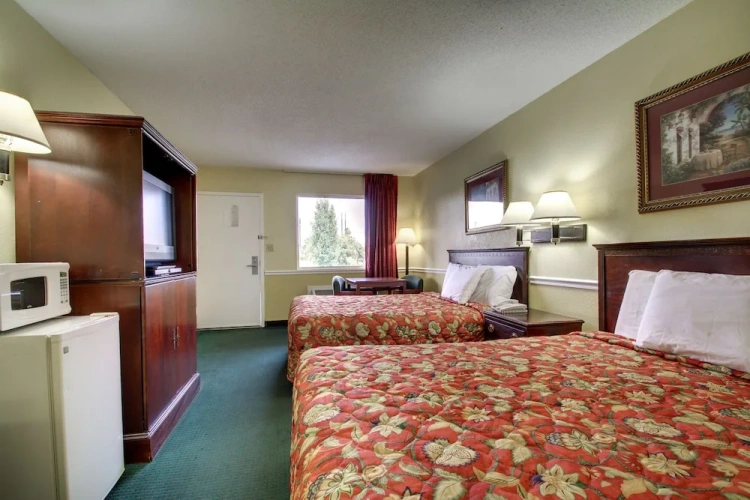 Standard Quadruple room