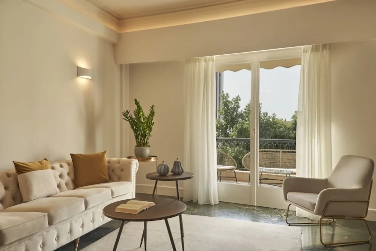 3 Bedrooms Executive Double Apartment with city view