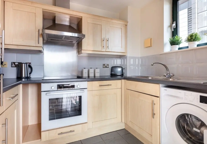 1 Bedroom Apartment with city view