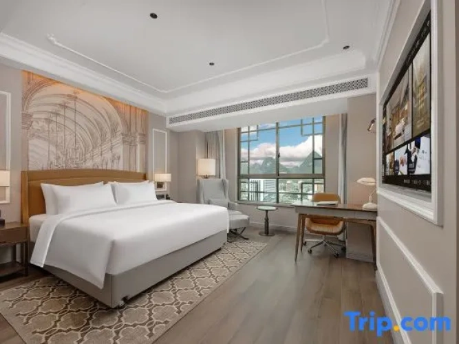 Standard Double room with city view