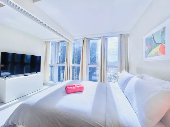 Uptown Parksuites BGC
