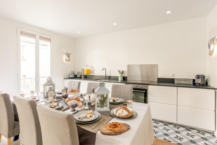 3 Bedrooms Apartment