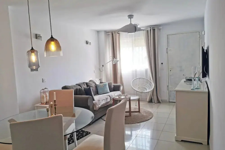 Townhouse - Sleeps 4 - Pool - Playground