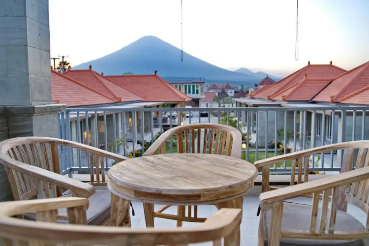 Seamount Hotel