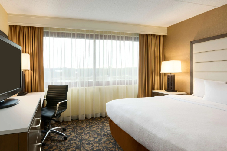 Embassy Suites by Hilton Boston Waltham photo 7