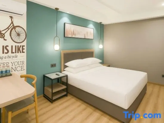 Deluxe Triple Suite