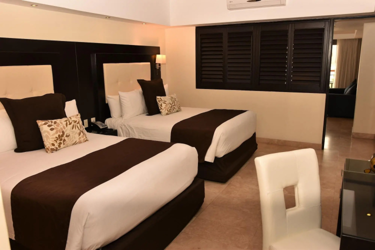 Marinaterra Hotel & Spa