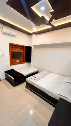Goroomgo Pallav Guest House Ujjain