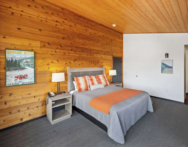 Denali Bluffs Hotel