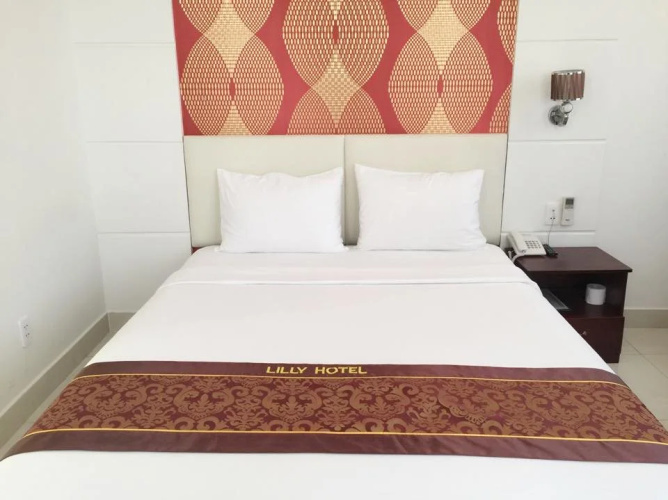 LiLLy Hotel