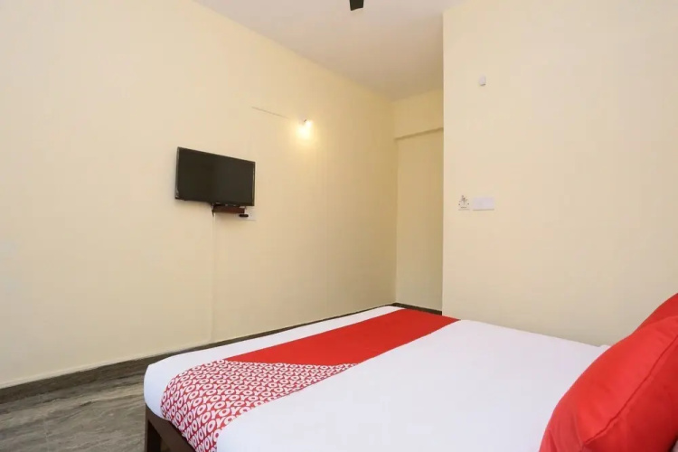 Hotel Rvee's Regency by OYO Rooms