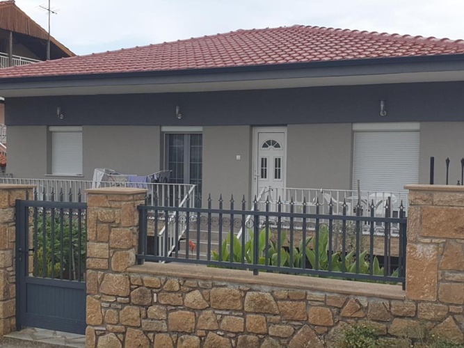 3 Bedrooms Cottage