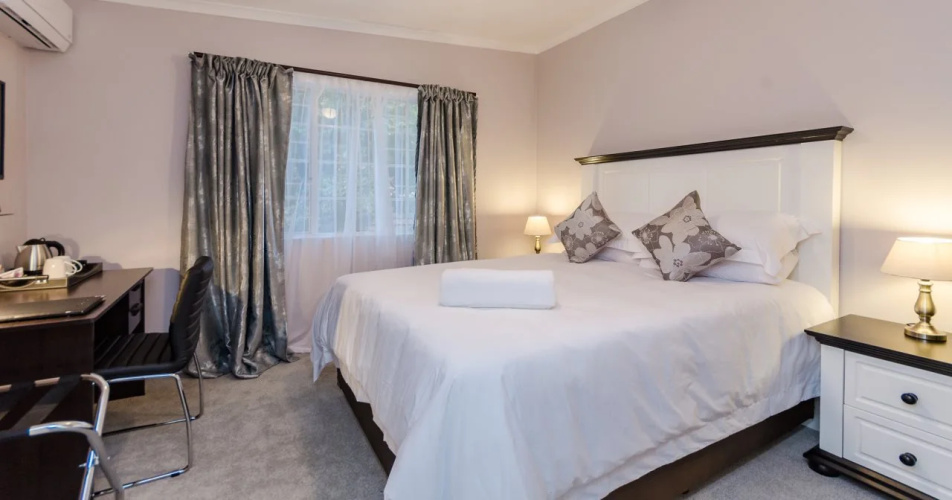 Englewold Manor Guest House