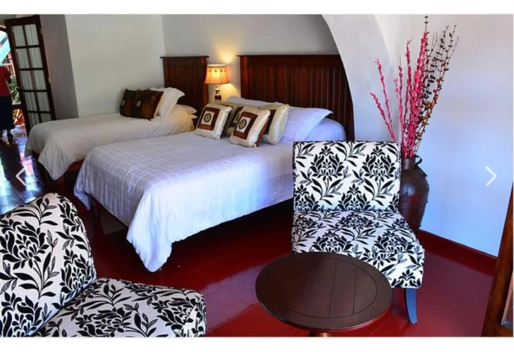 Standard Triple room with view