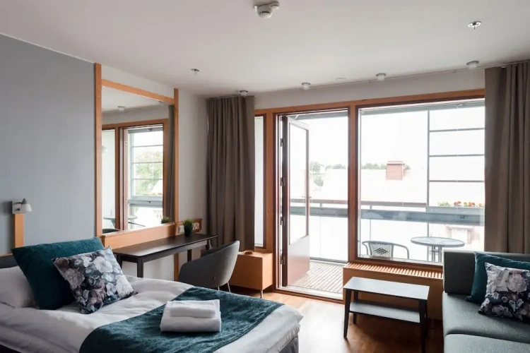 Superior Twin room with balcony and with park view