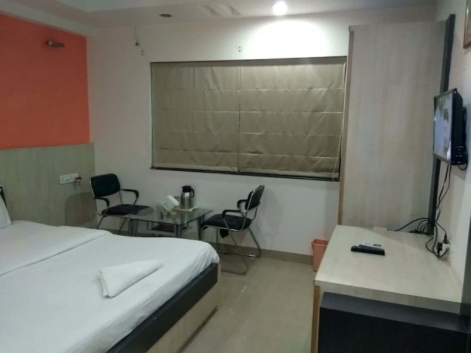 Deluxe Double room with city view