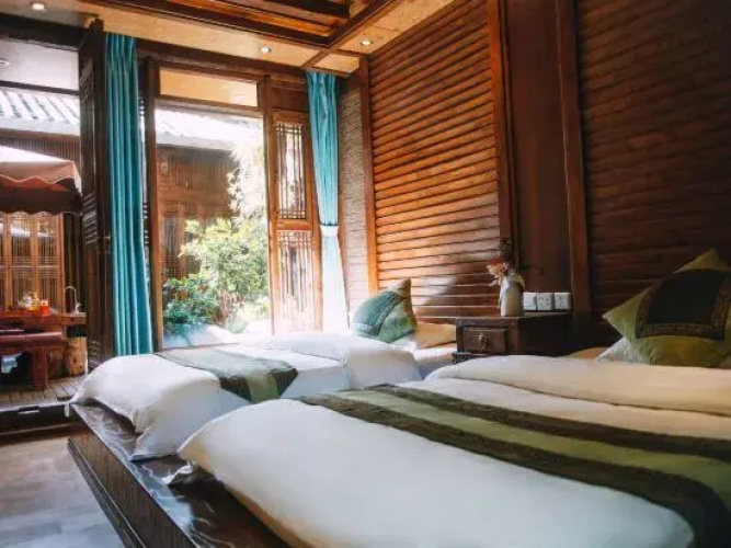 NAXI yage hotel