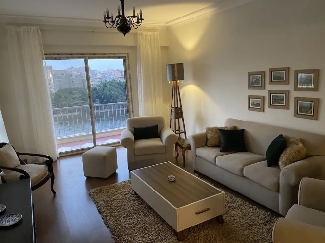 Nile View Apartment - Sleeps 4 & Balcony