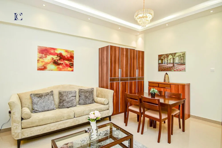 PRL Spacious studio with closed kitchen