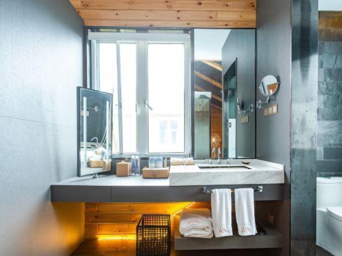 Deluxe Double Suite