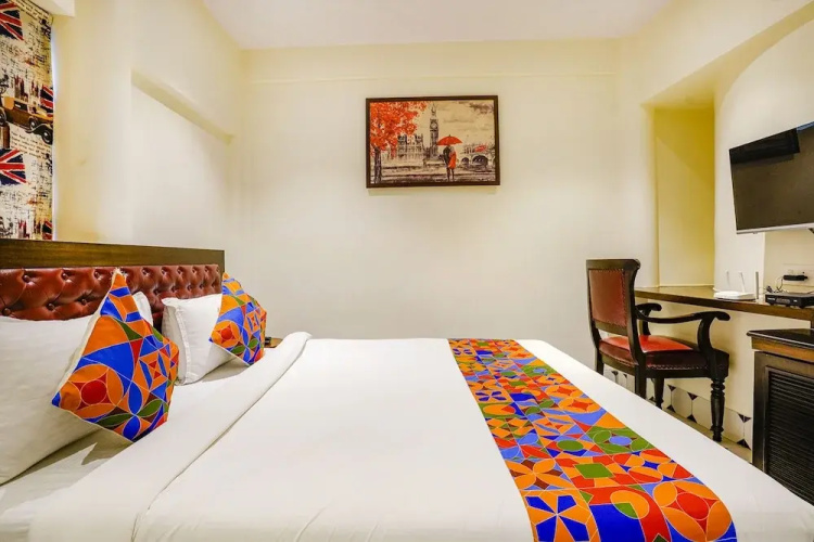 FabHotel Supra Homes