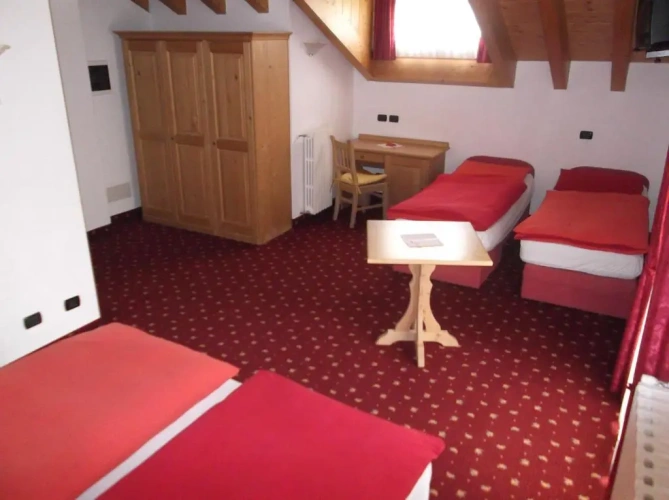 Standard Quadruple room
