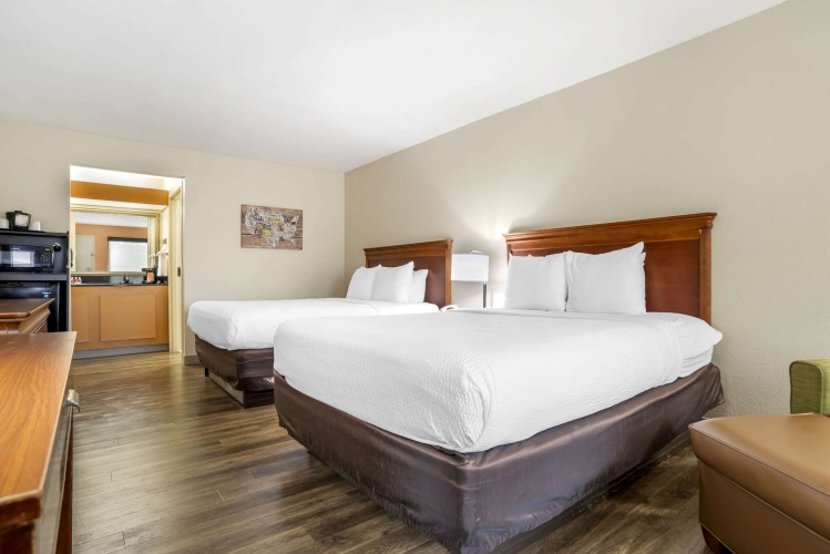 Standard Quadruple room