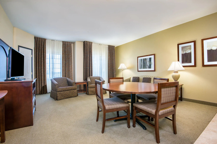 Staybridge Suites Phoenix - Glendale Sports Dist by IHG