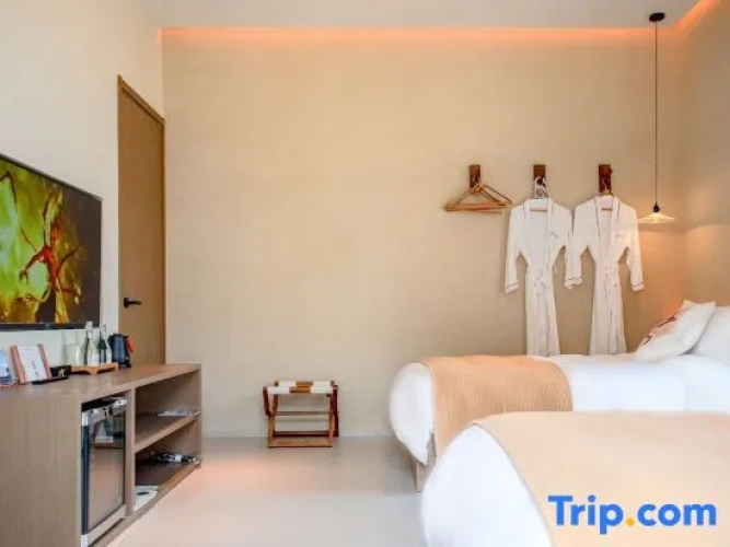 Standard Twin room with sea view