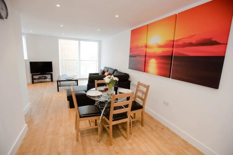 Celador Apartments - Projection West Serviced Apartments