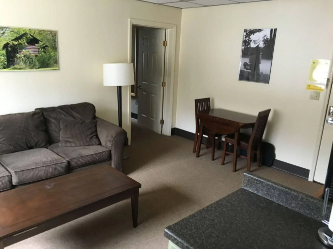 The Montrose Hotel