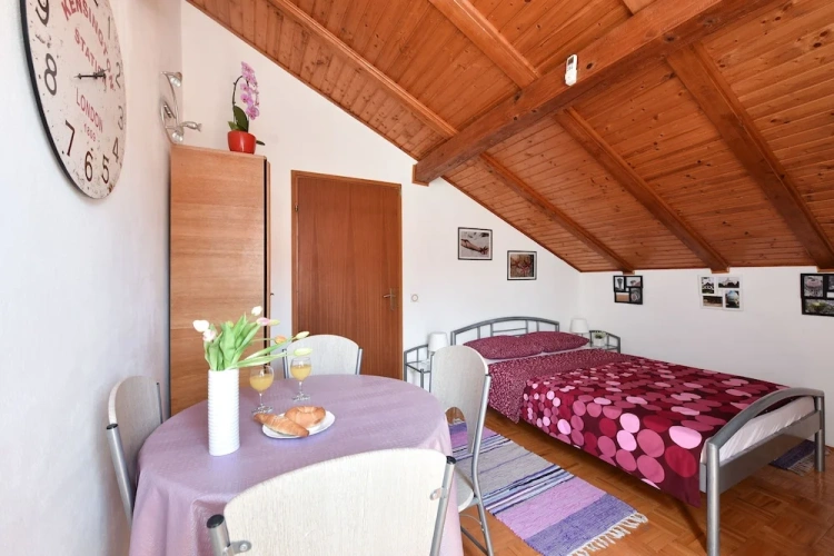 1 Bedroom Apartment with balcony