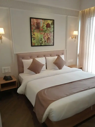 Hotel Mumbai House Mindspace Malad