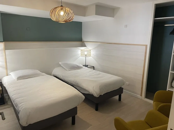 2 Bedrooms Apartment