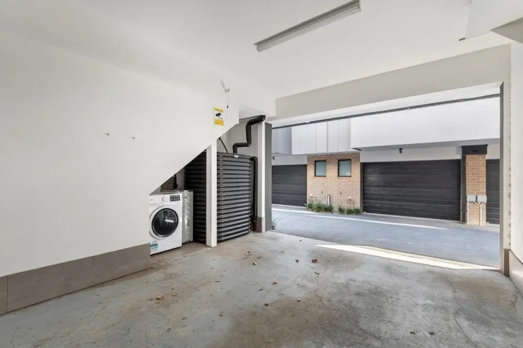 Comfortable 2BR Retreat With Balcony & Parking