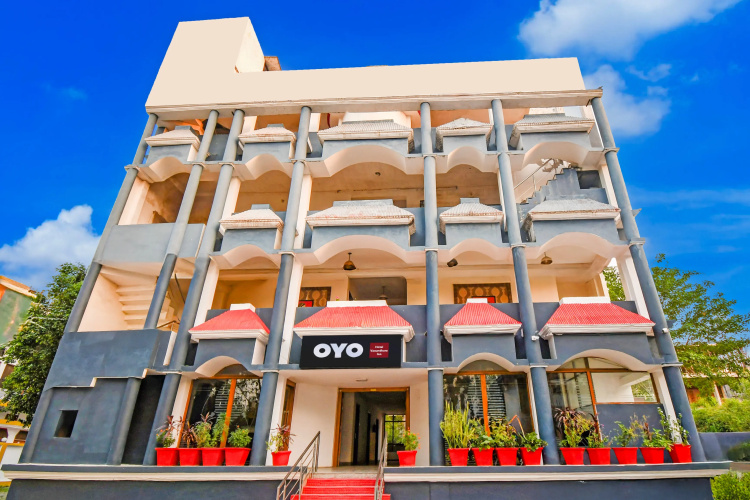 OYO Flagship hotel vasundhara inn