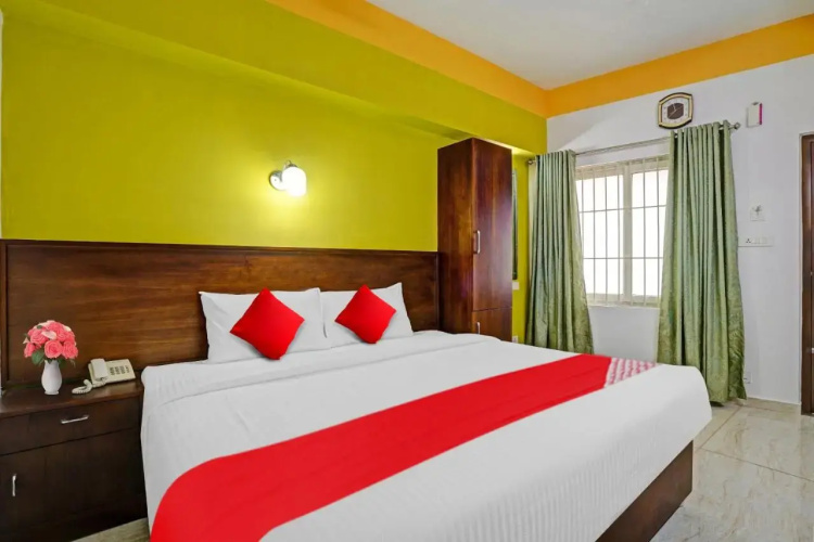 Hotel White House