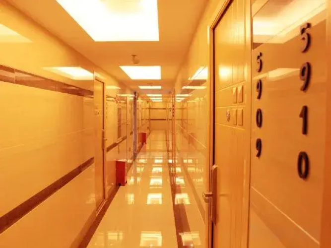 Hot Spring Valley Hotel