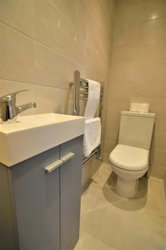 Central BRIGHTON TWO BEDROOM FLAT 4B3S