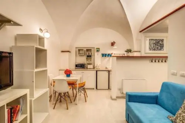 Coronari stylish apartment