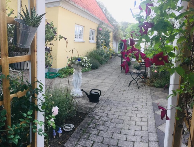 Double Cottage
