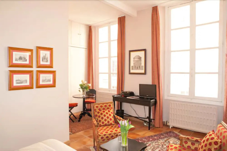 Studio Quai Voltaire