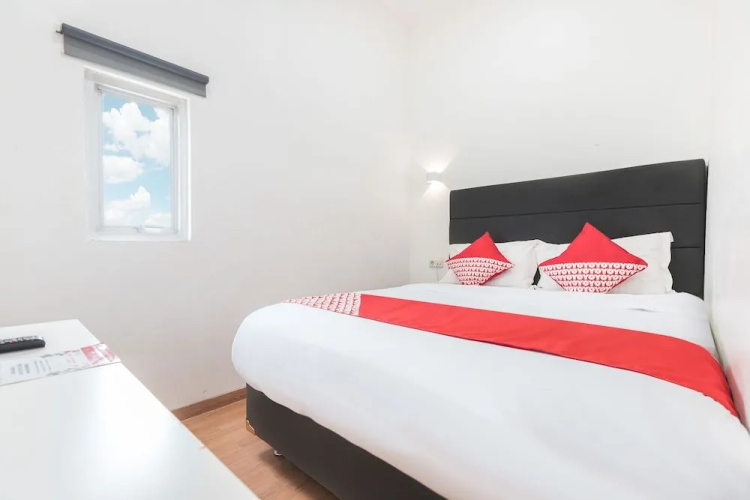 OYO 386 Hey Hotel
