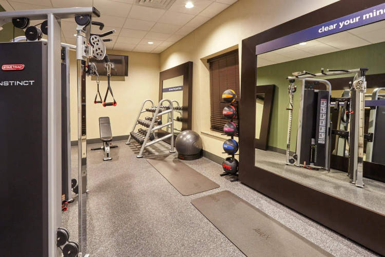 Hampton Inn & Suites Milwaukee/Franklin photo 23