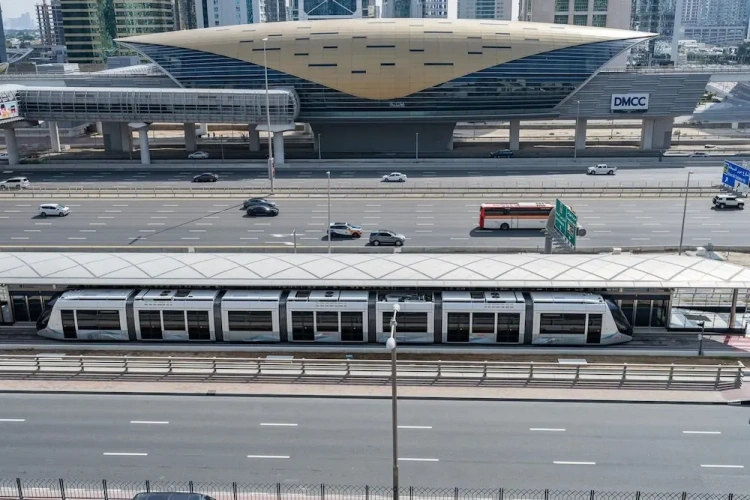 Dubai Marina - Stunning Huge 4 Bedroom Apts Near JBR - Gym - Pool - Parking