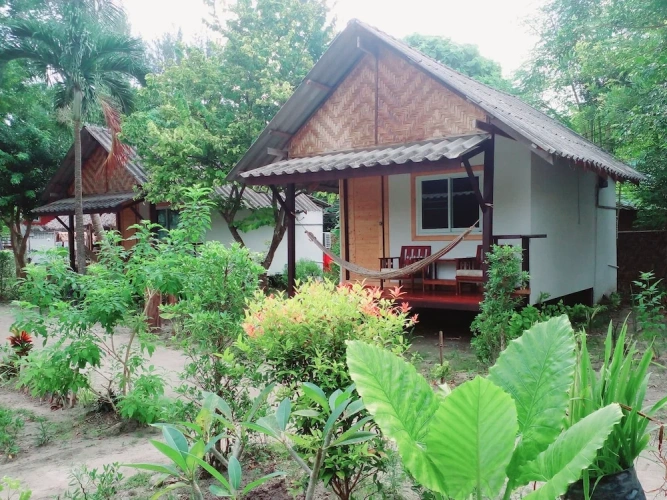 1 Bedroom Standard Double room with garden view
