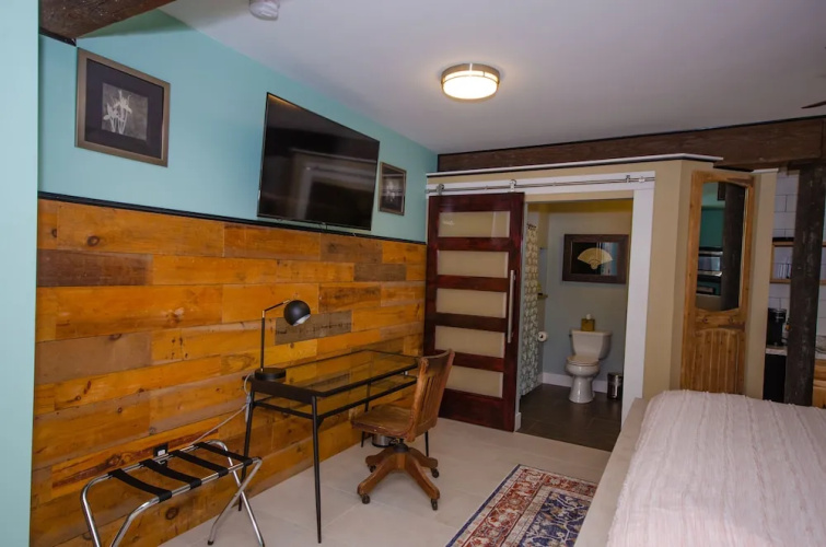 Tobacco Warehouse Inn