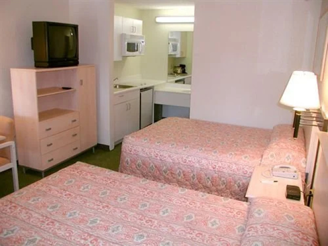Beachwalk Hotel