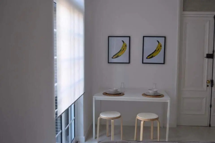 Charming Apartment 101